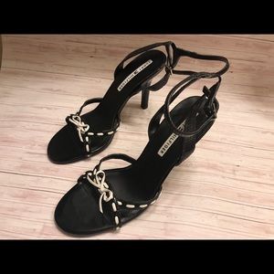 Tommy Hilfiger black heels NEW size 8